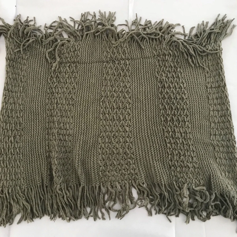 Anthropologie Infinity Loop Scarf Gray Fringed Fun Soft & Cozy